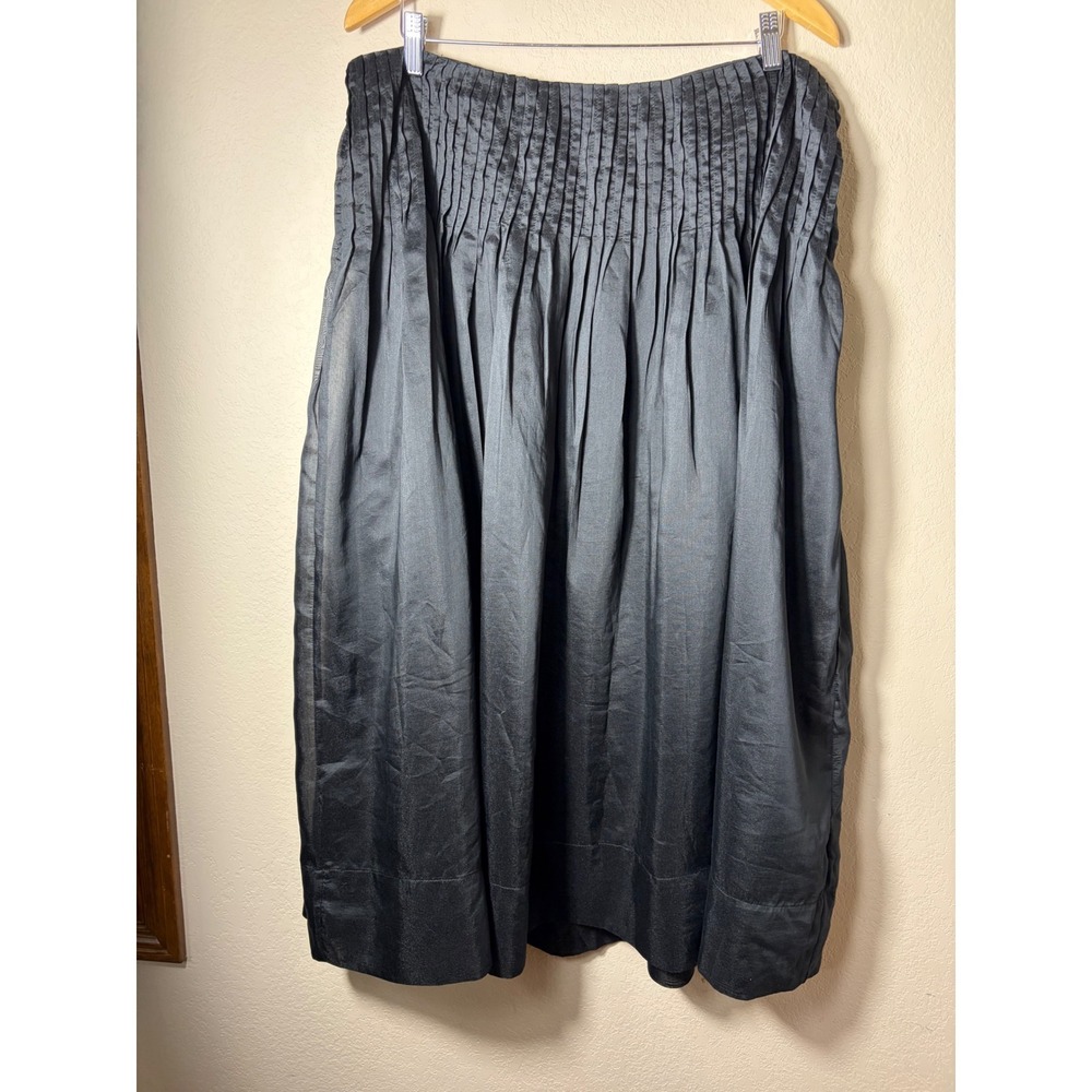 Future Collective Black Smocked Pleated Midi‎ Skirt Size 17 NWT
